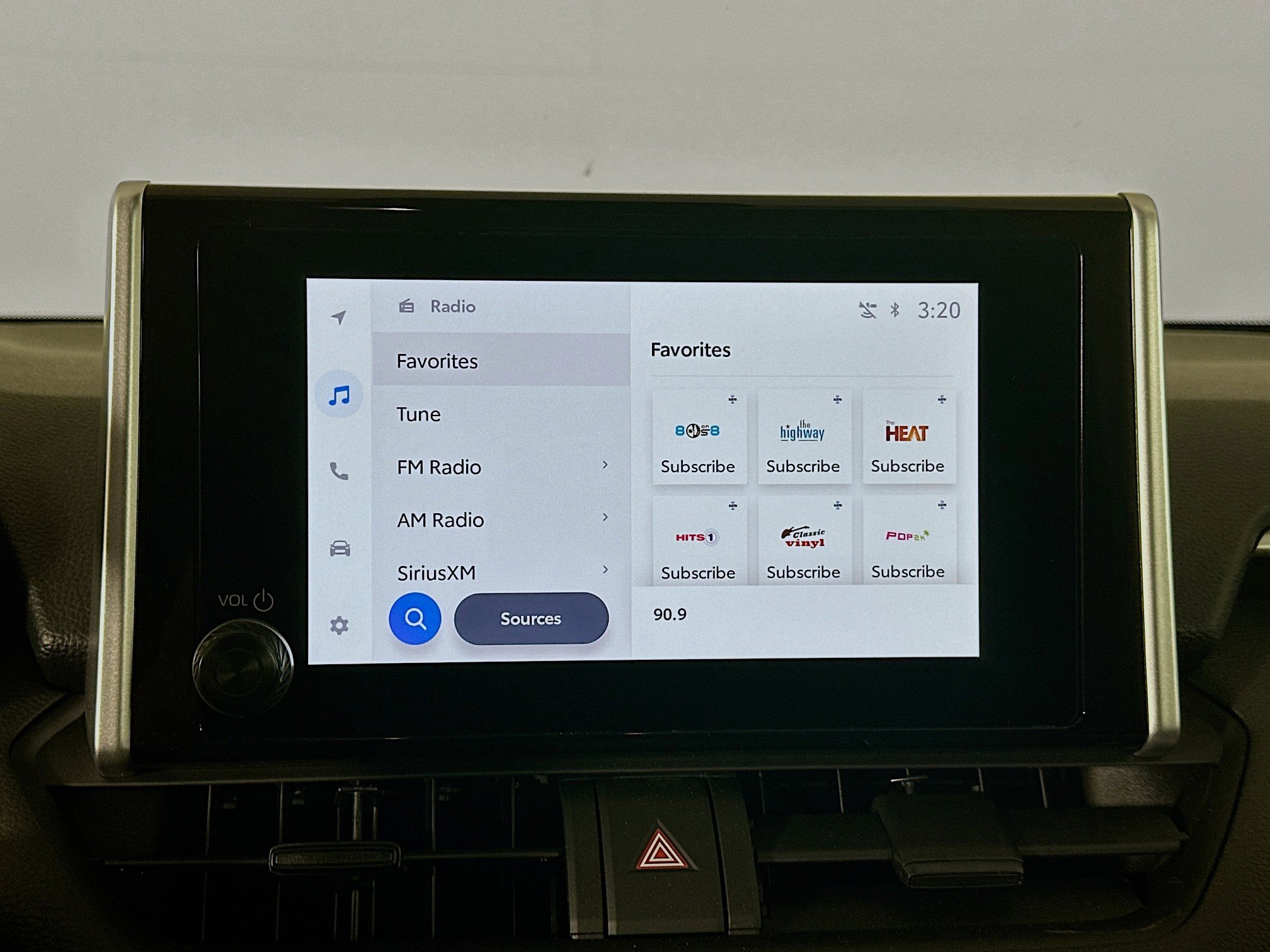 Used 2025 Toyota RAV4 XLE w/ Convenience Package image 21