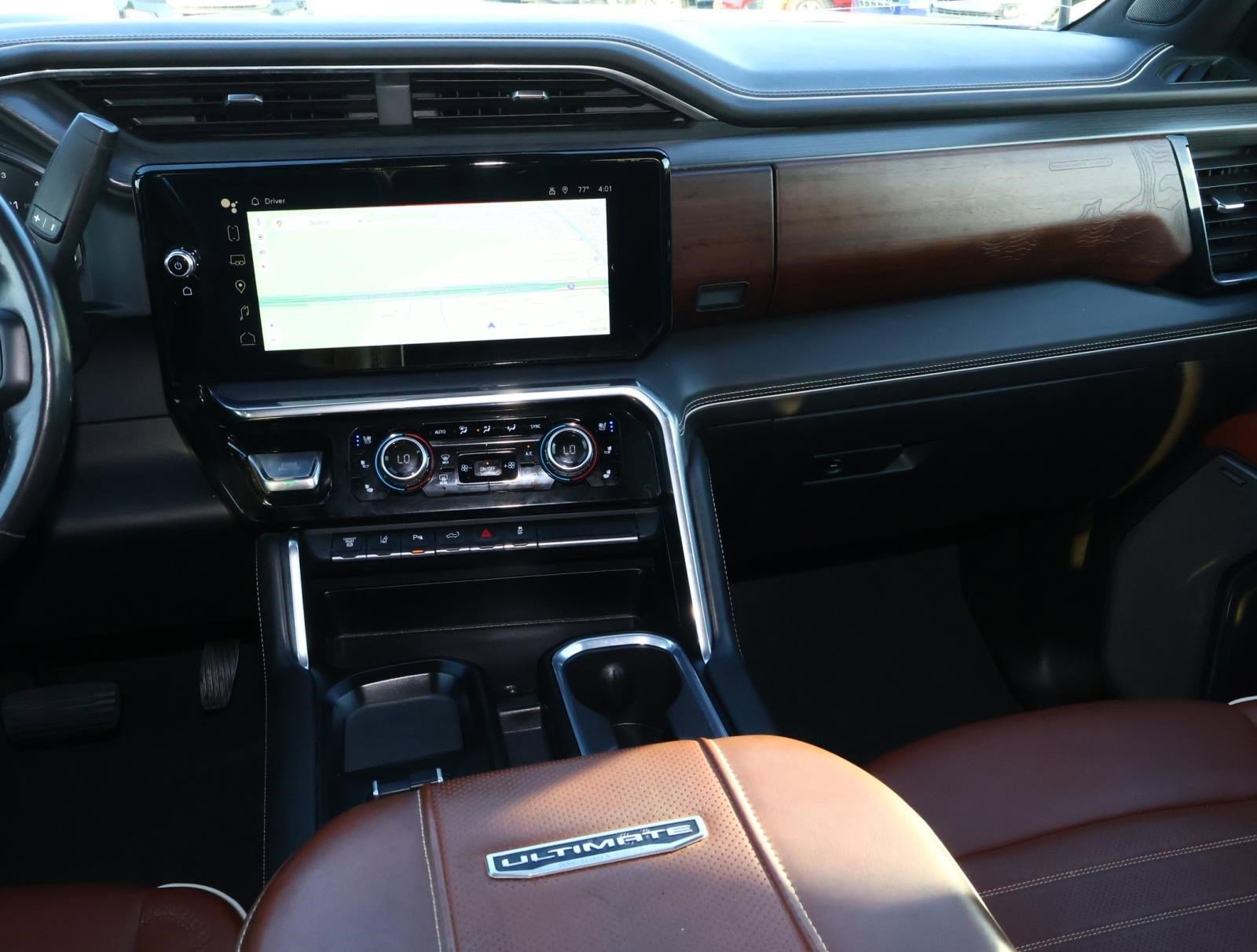 Used 2024 GMC Sierra 3500 Denali Ultimate image 12