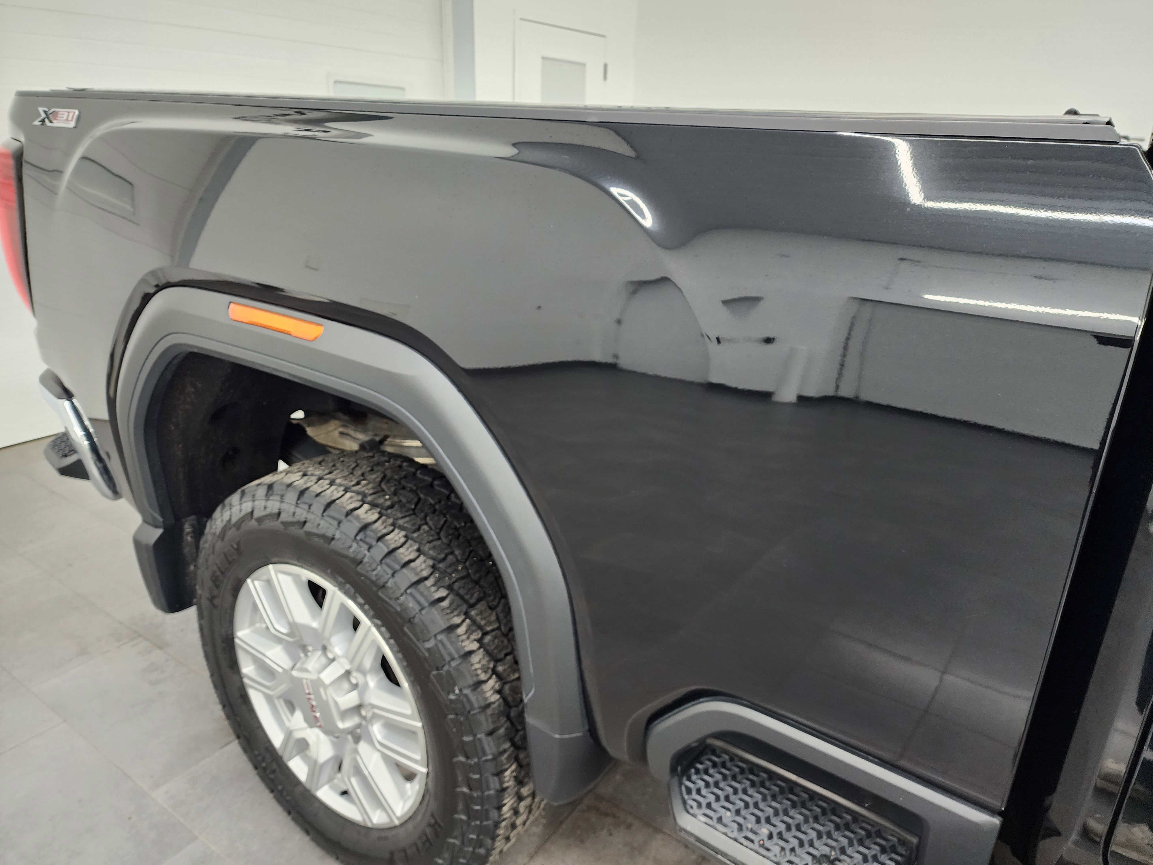 Used 2022 GMC Sierra 2500 SLT w/ LPO, GMC Protection Package image 26