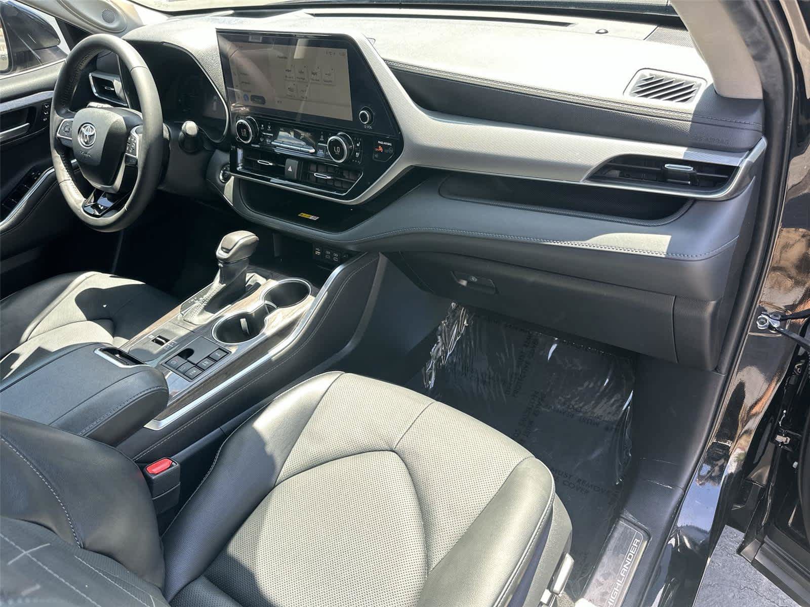 Used 2023 Toyota Highlander Platinum AWD/4WD image 13