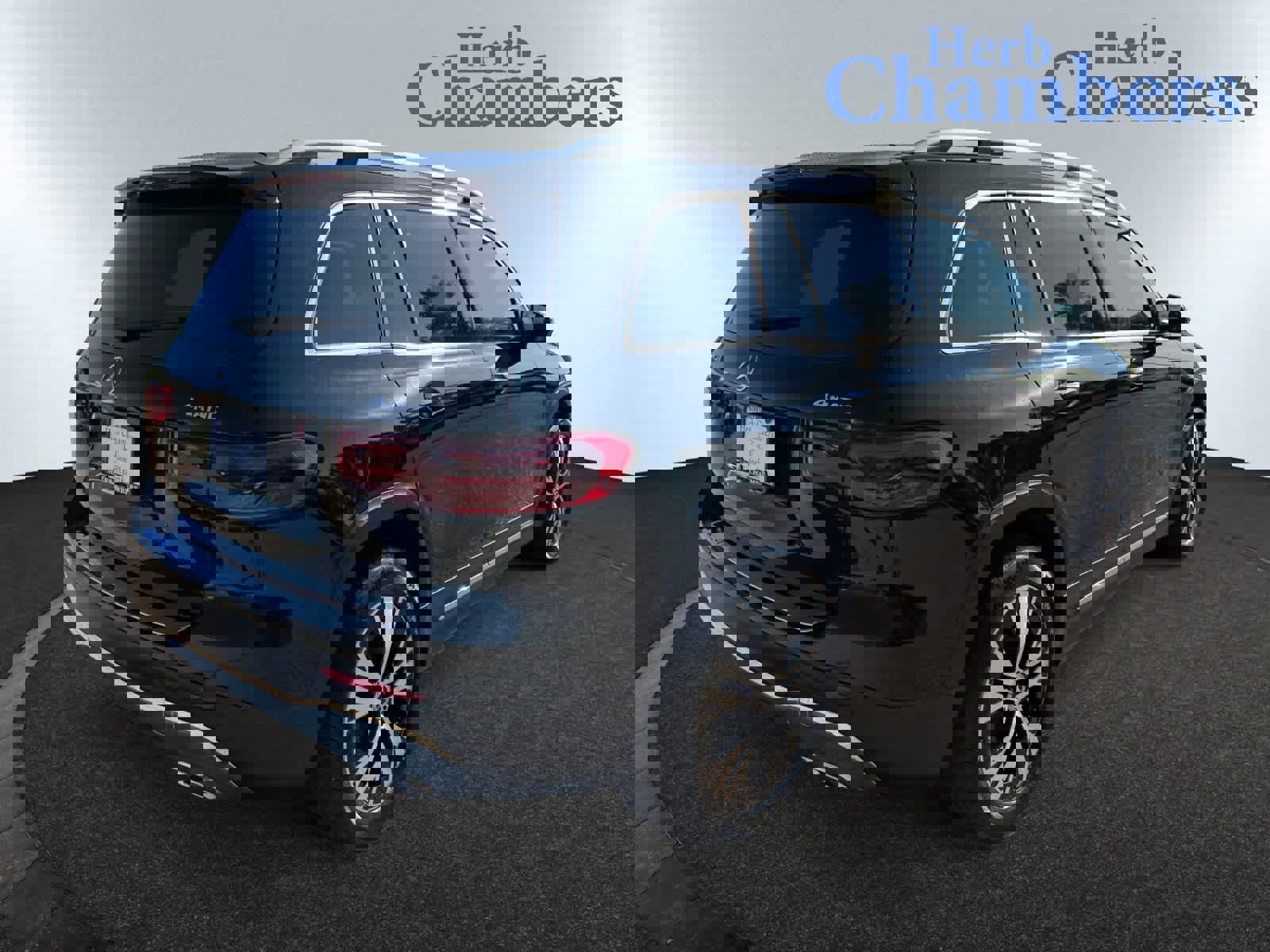 Used 2024 Mercedes-Benz GLB 250 4MATIC image 12