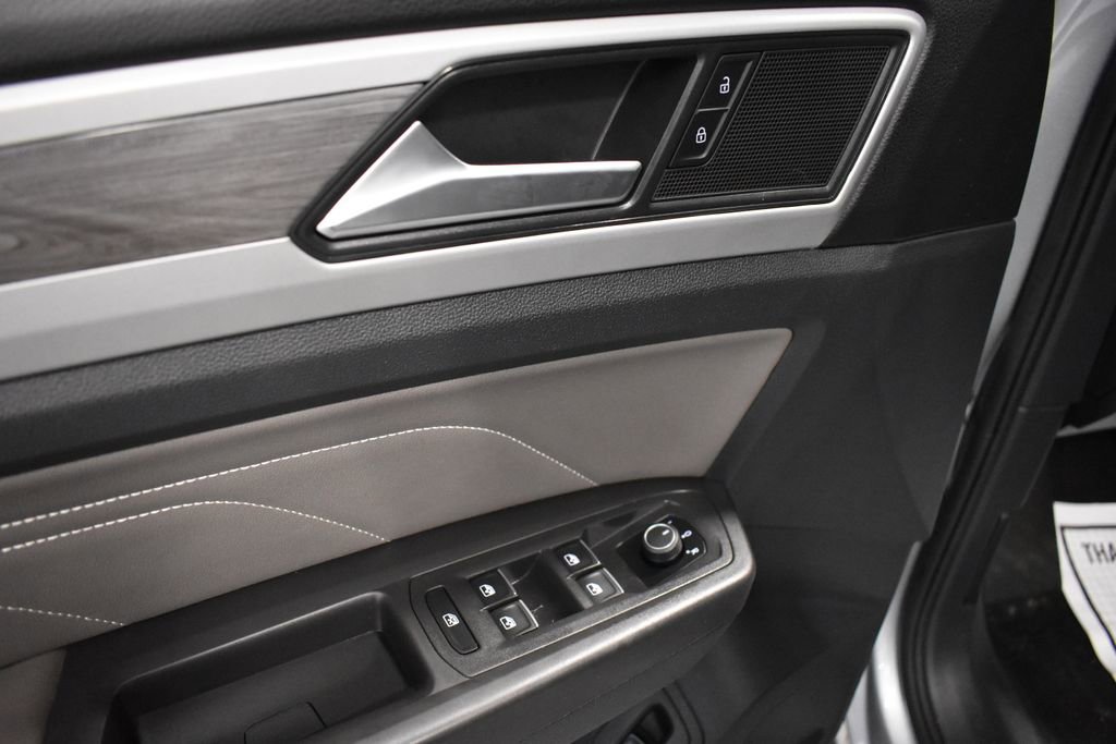 Used 2023 Volkswagen Atlas Cross Sport SE image 15