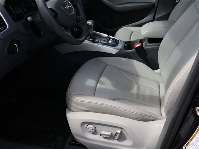 Used 2017 Audi Q5 2.0T Premium Plus w/ Technology Package AWD/4WD image 21