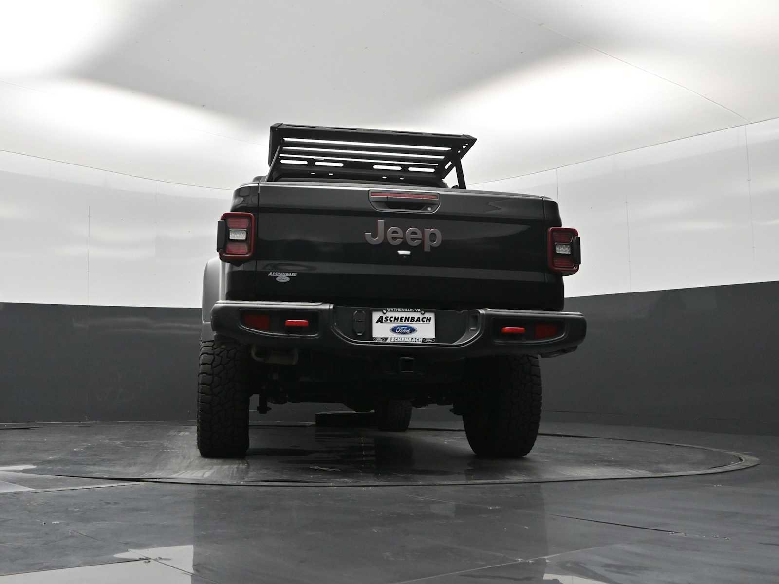 Used 2024 Jeep Gladiator Rubicon w/ Convenience Group image 29