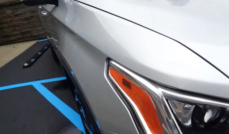 Used 2019 Chevrolet Traverse LT w/ LT Premium Package AWD/4WD image 3