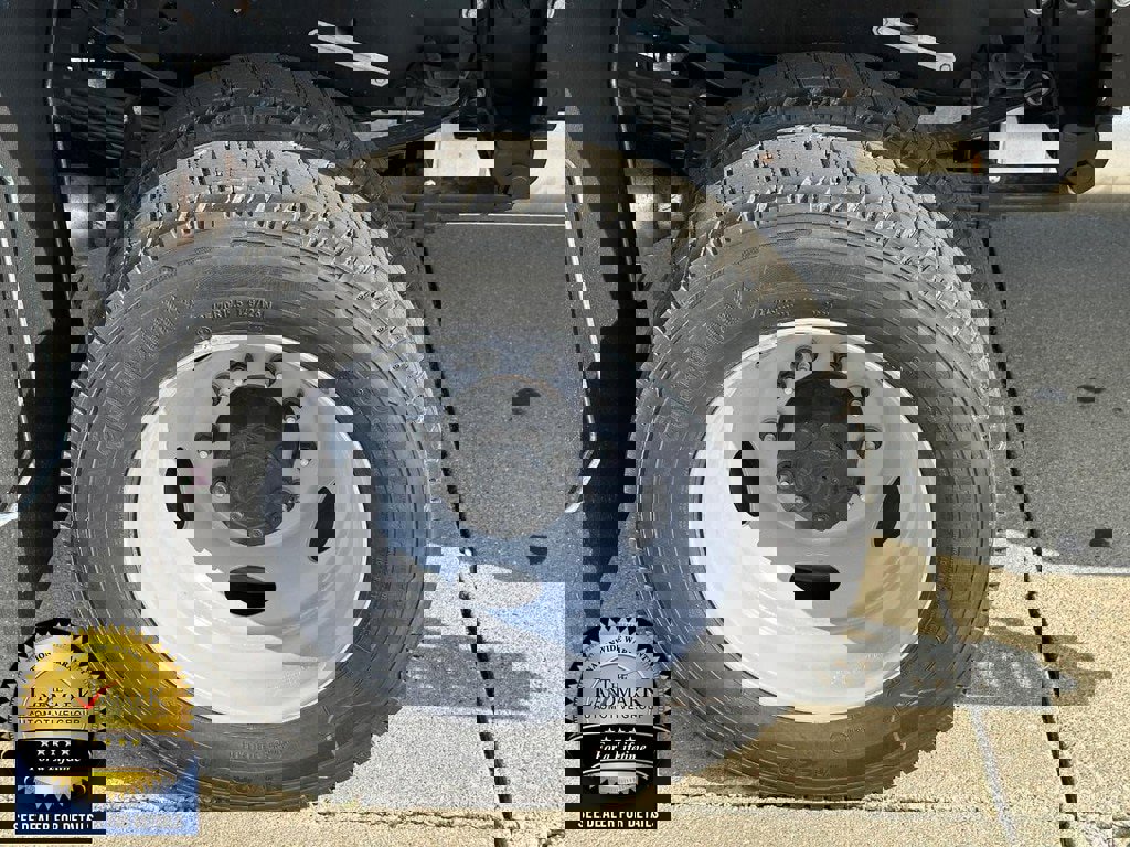 Used 2023 Ford F550 4x4 Regular Cab Super Duty image 5