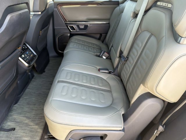 Used 2023 Rivian R1S Launch Edition Quad AWD/4WD image 23
