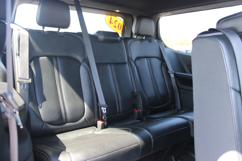 Used 2024 Jeep Wagoneer Series II w/ Flexible Seating Group image 35