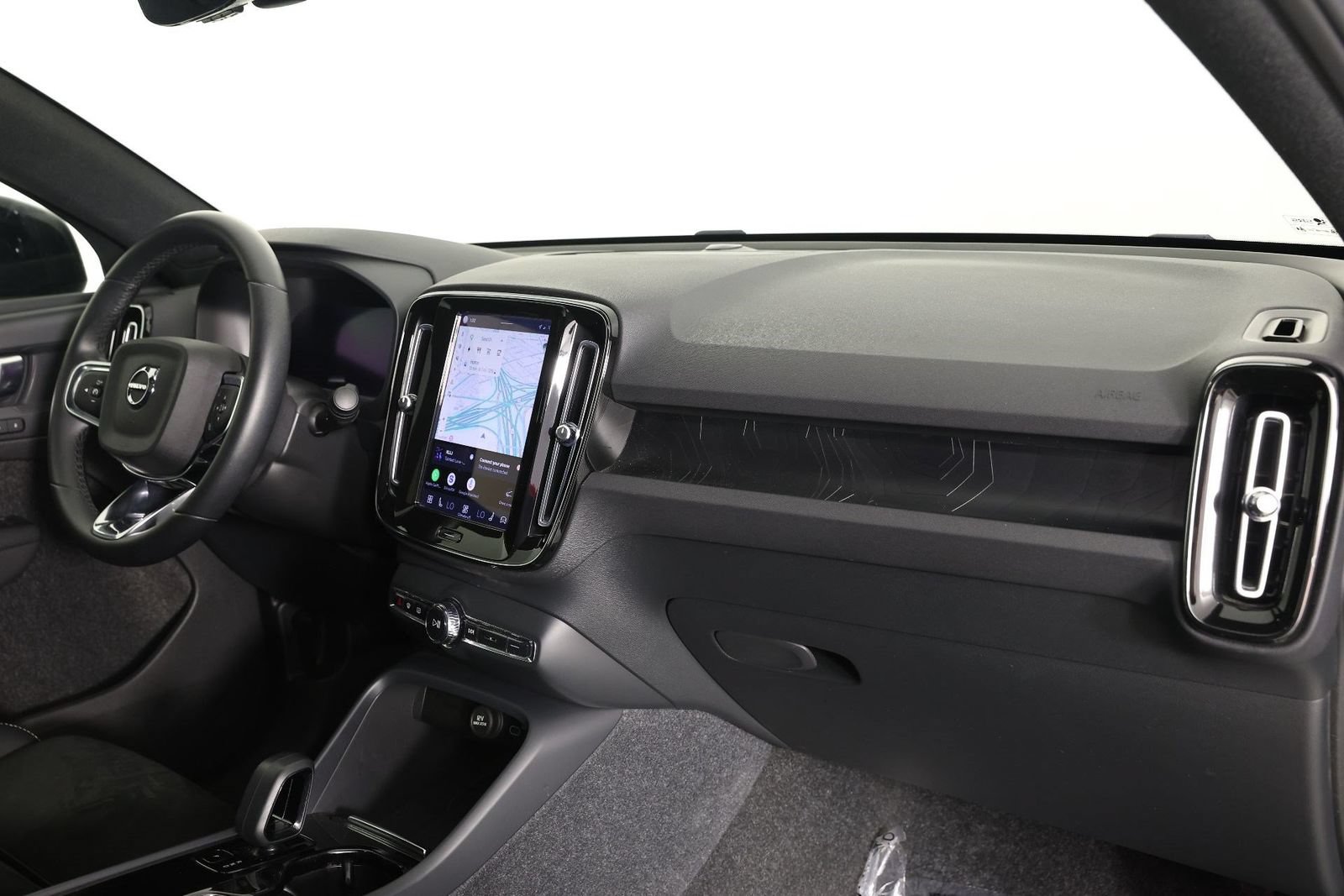 Certified 2023 Volvo C40 P8 Recharge Plus w/ Protection Package Premier AWD/4WD image 22