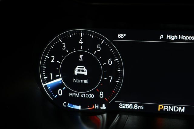 Used 2021 Ford Mustang Shelby GT500 w/ Carbon Fiber Track Pack image 89