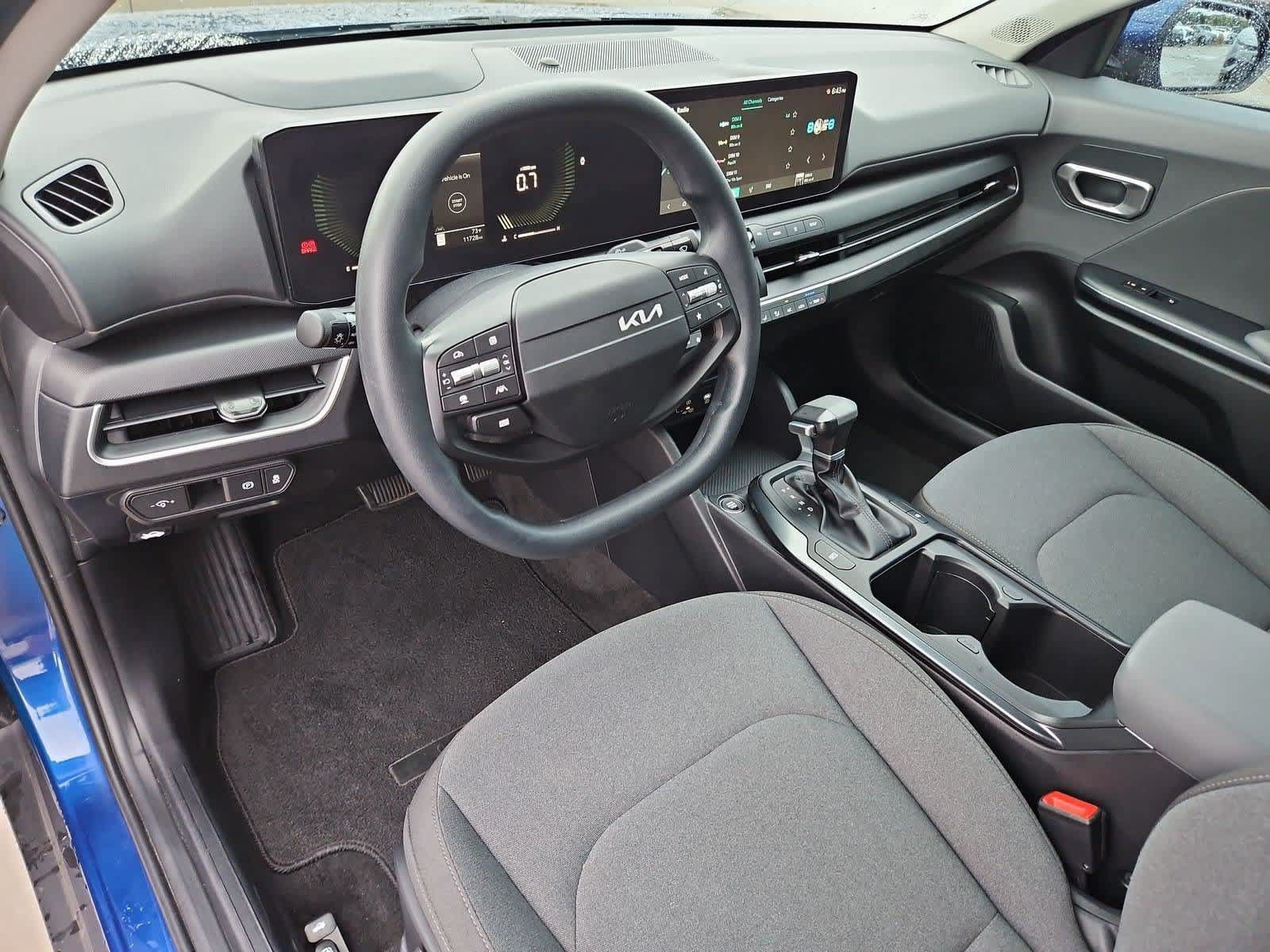 Certified 2025 Kia K4 FWD image 2