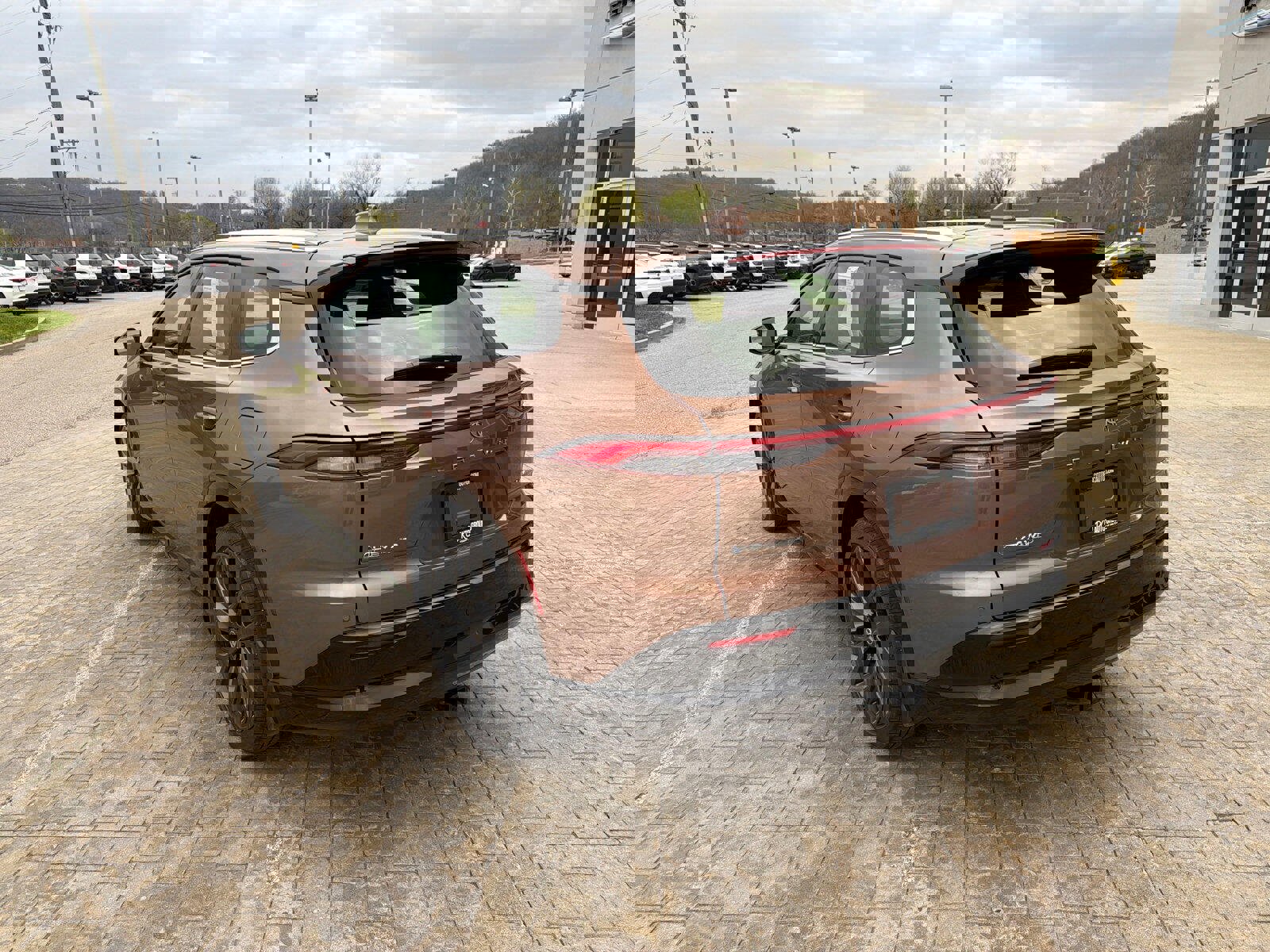 Used 2025 Toyota Crown Signia w/ Advanced Technology Package image 6