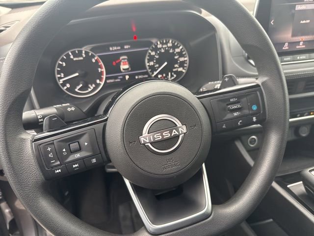 Used 2023 Nissan Rogue SV image 31