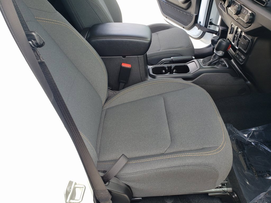 Used 2024 Jeep Gladiator Sport image 18