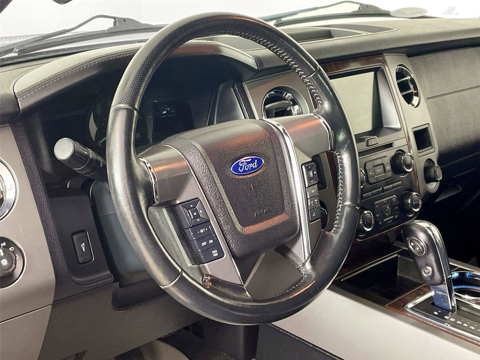Used 2017 Ford Expedition Max Platinum image 19