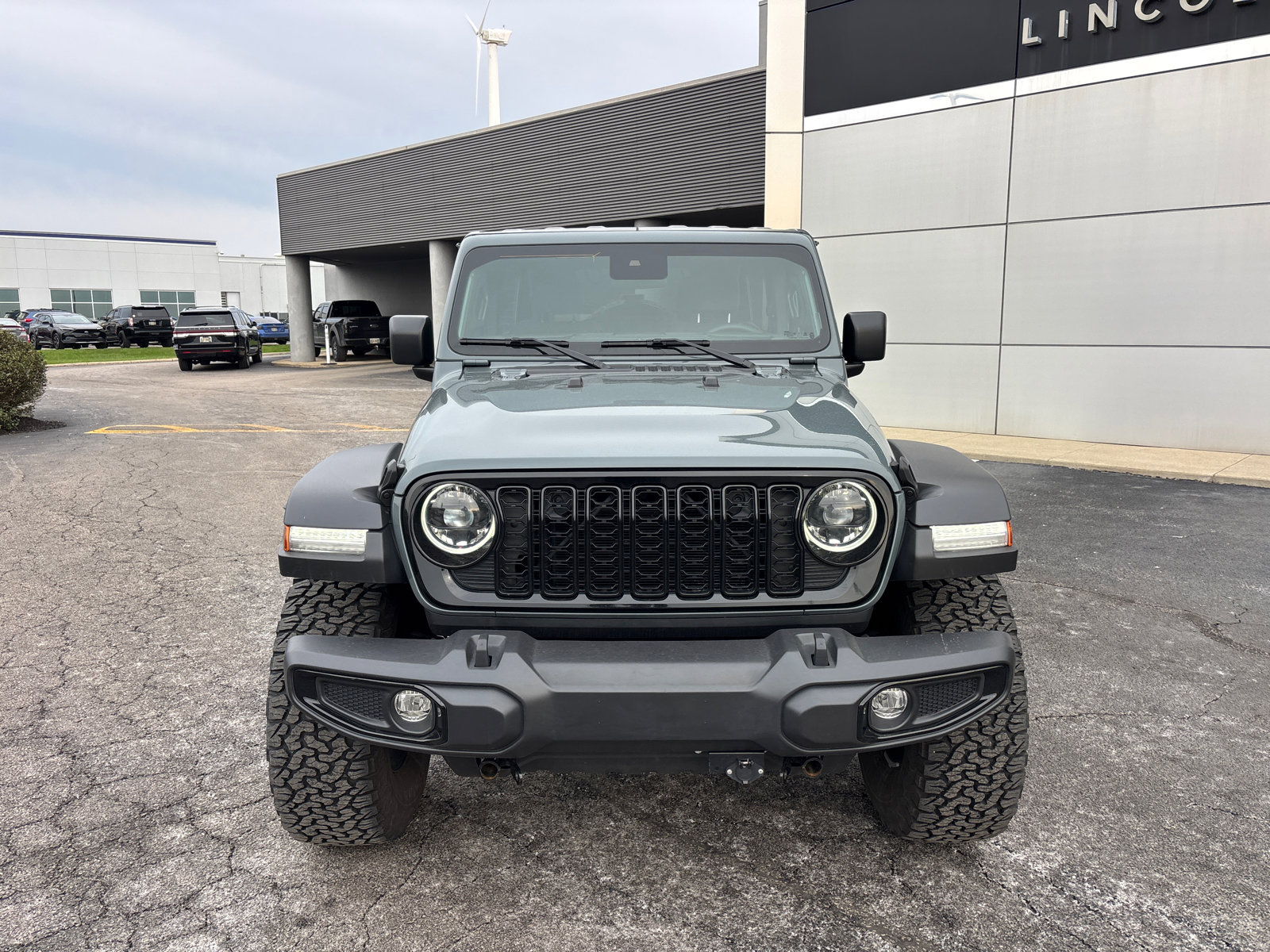 Used 2024 Jeep Wrangler Willys image 2