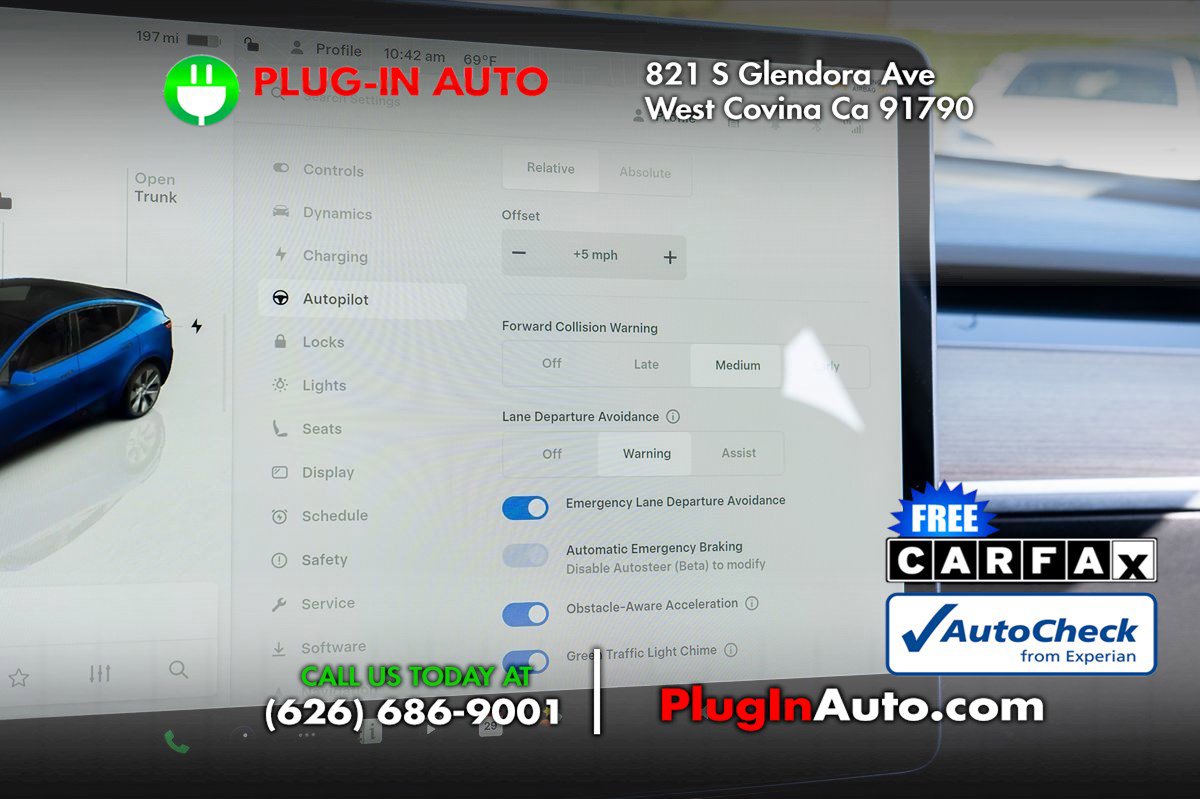 Used 2022 Tesla Model Y Long Range image 27