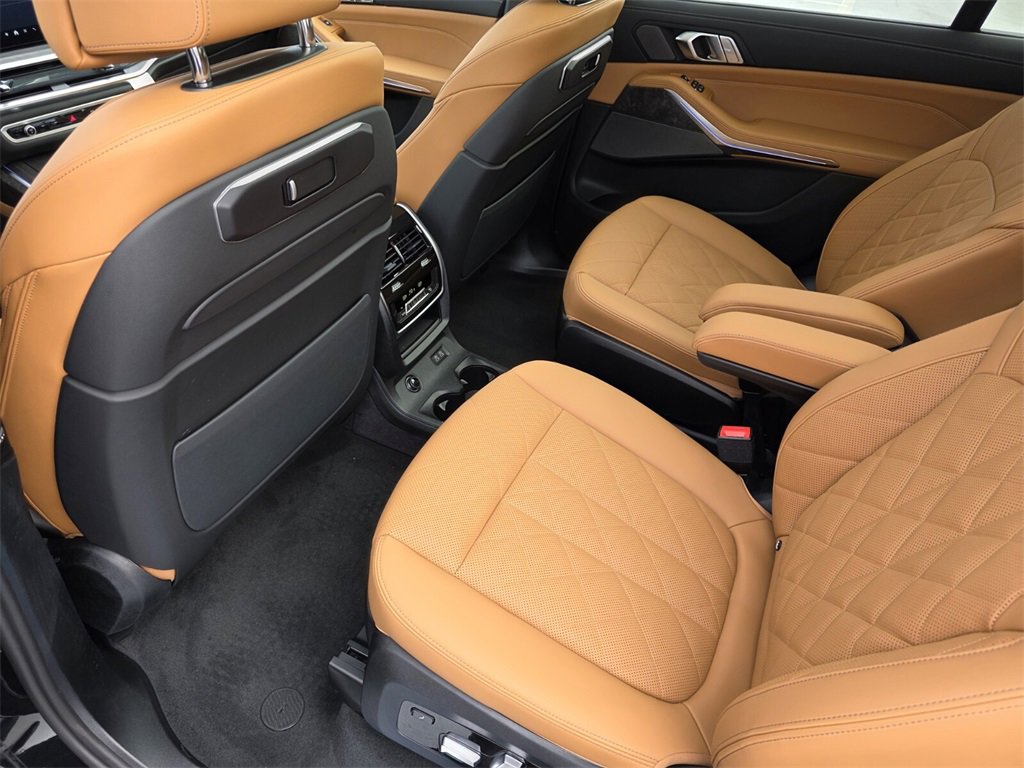 New 2026 BMW X7 xDrive40i w/ M Sport Package image 13
