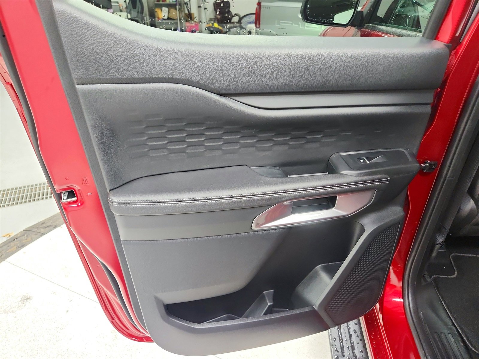 New 2025 Ford Ranger XLT w/ Equipment Group 301A High image 34