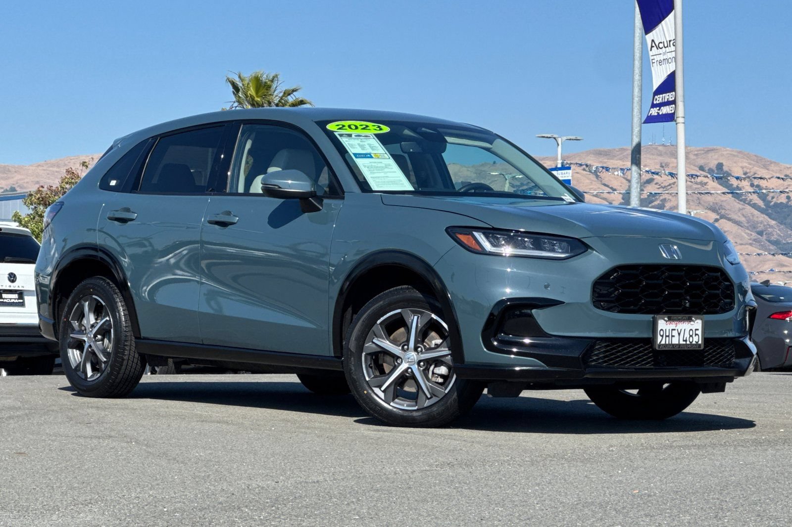 Used 2023 Honda HR-V EX-L image 2