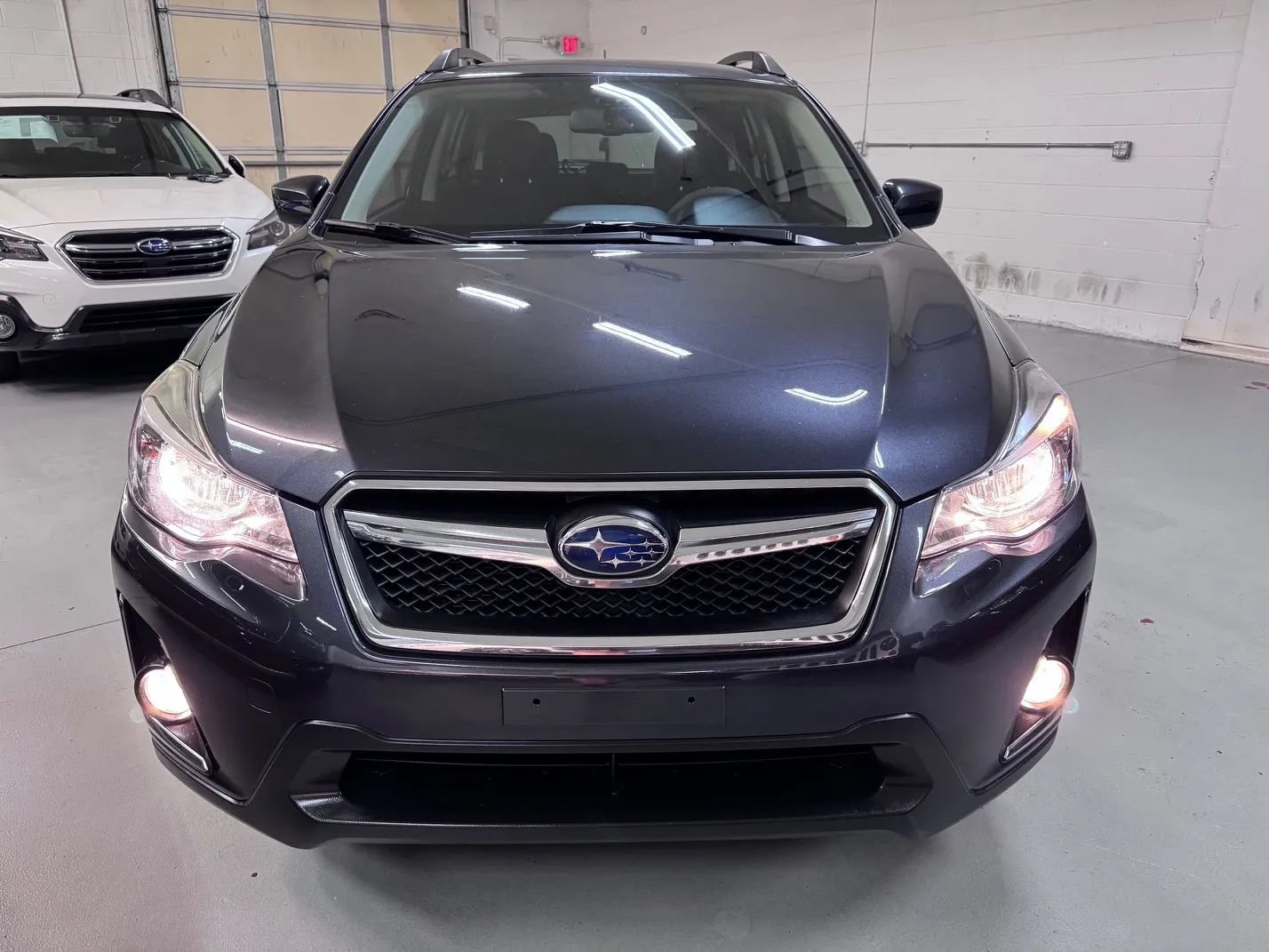 Used 2016 Subaru Crosstrek 2.0i Premium w/ Moonroof Package AWD/4WD image 8