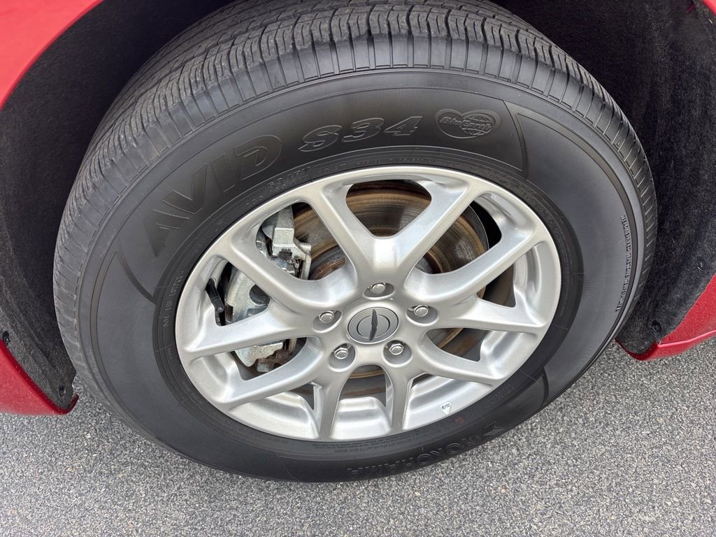 Used 2025 Chrysler Pacifica Select image 9