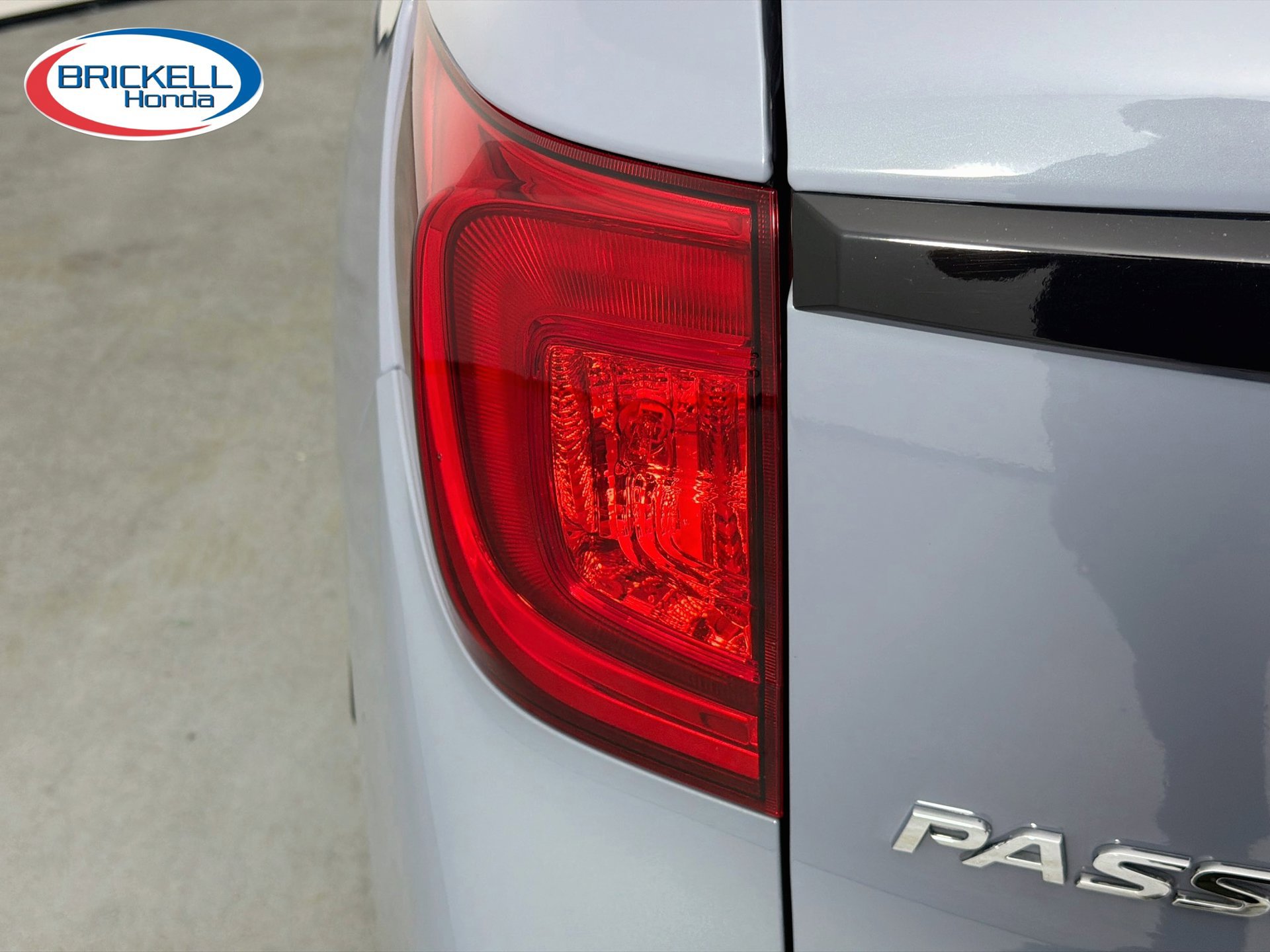 Used 2025 Honda Passport EX-L image 10