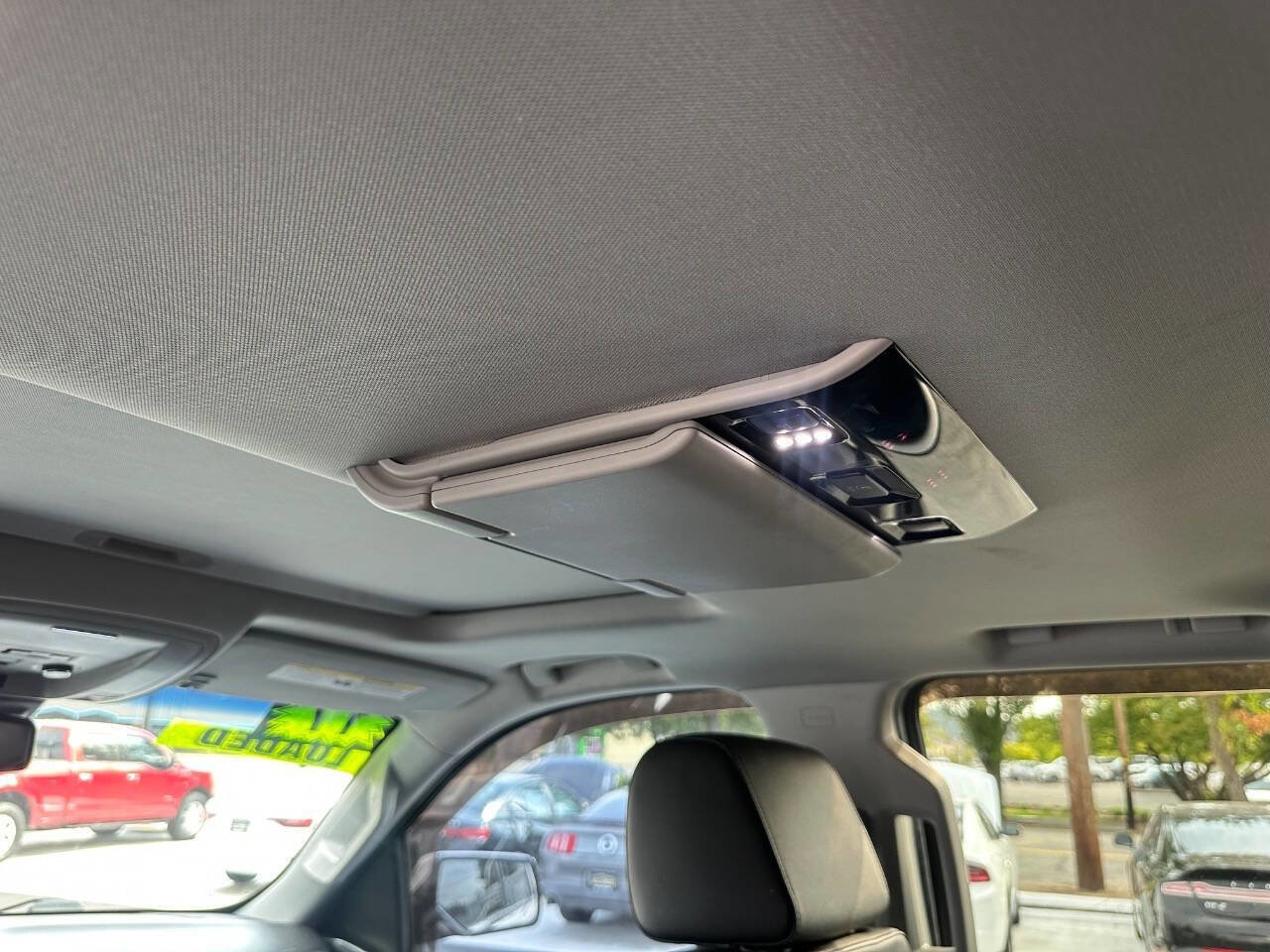 Used 2017 Chevrolet Tahoe Premier image 18