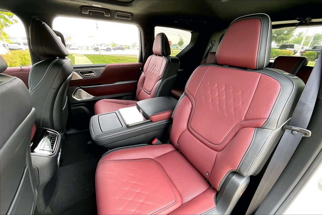 New 2027 INFINITI QX80 Autograph w/ Premium Cargo Package AWD/4WD image 10