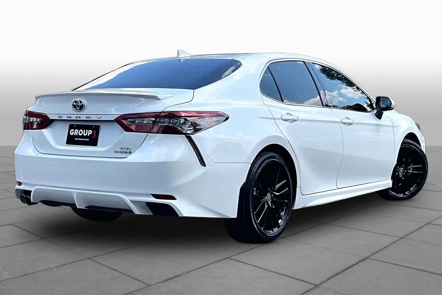 Used 2024 Toyota Camry XSE w/ Cold Weather Package FWD image 13