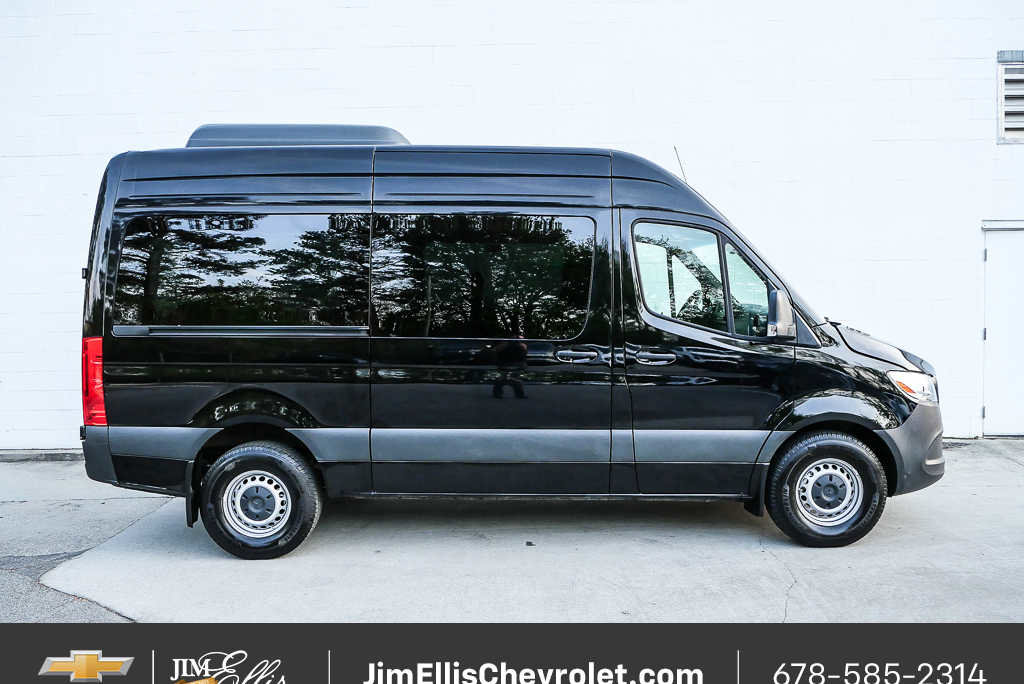 Used 2024 Mercedes-Benz Sprinter 2500 image 2