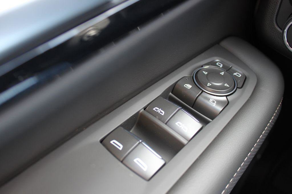 New 2026 Chevrolet Suburban Premier image 12