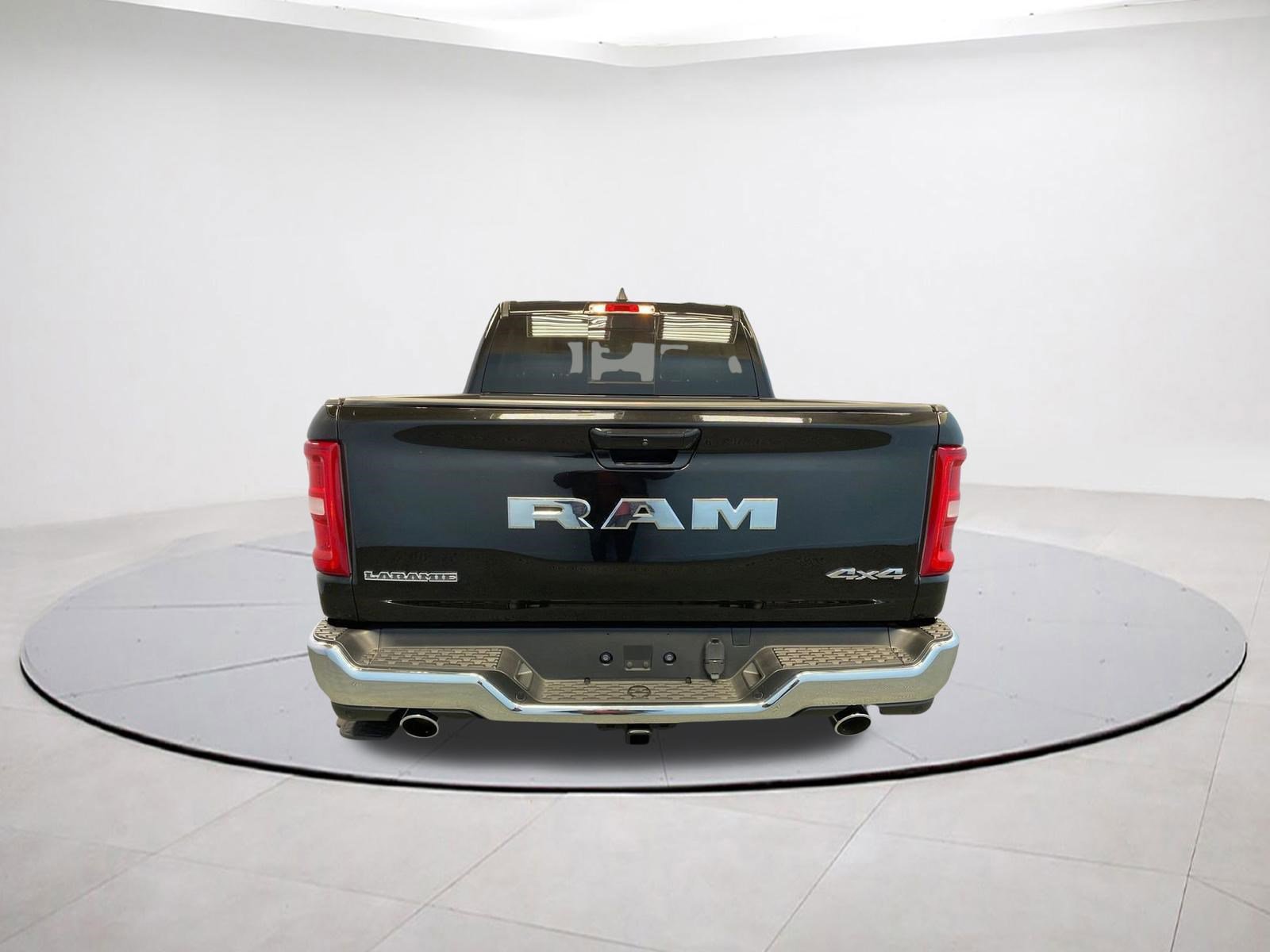 Certified 2025 RAM 1500 Laramie w/ Bed Utility Group AWD/4WD image 8