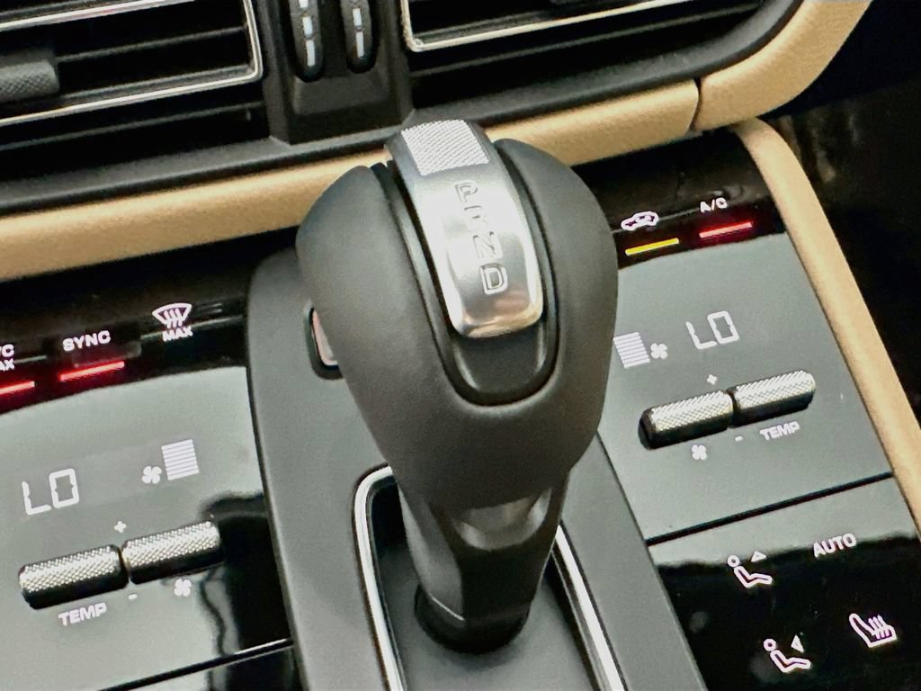 New 2026 Porsche Macan AWD/4WD image 19