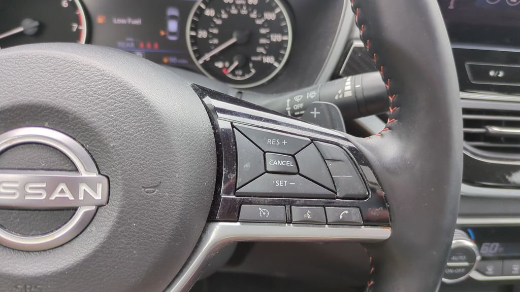Used 2025 Nissan Altima 2.5 SR w/ SR Premium Package FWD image 22