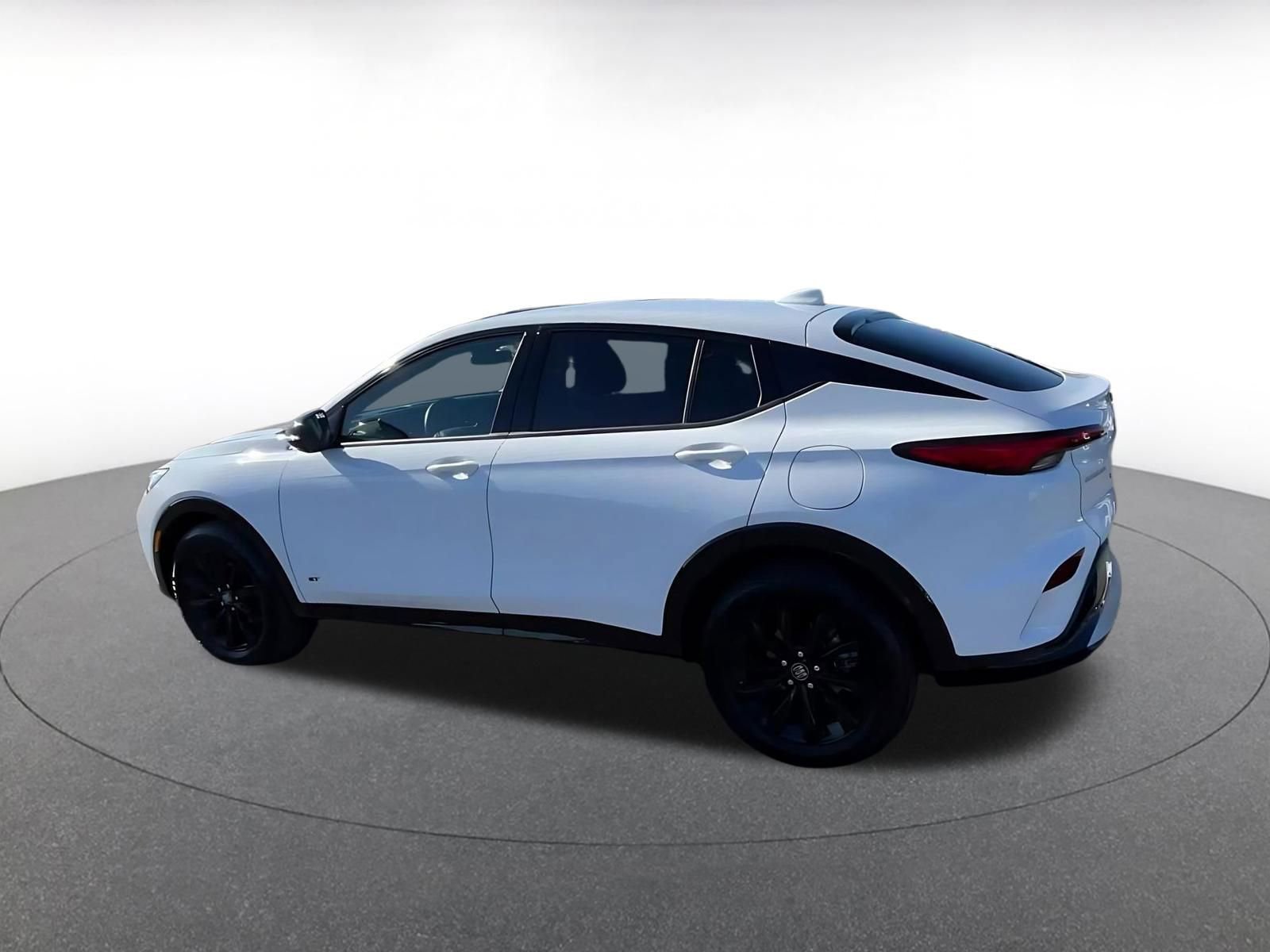 Used 2025 Buick Envista Sport Touring image 10