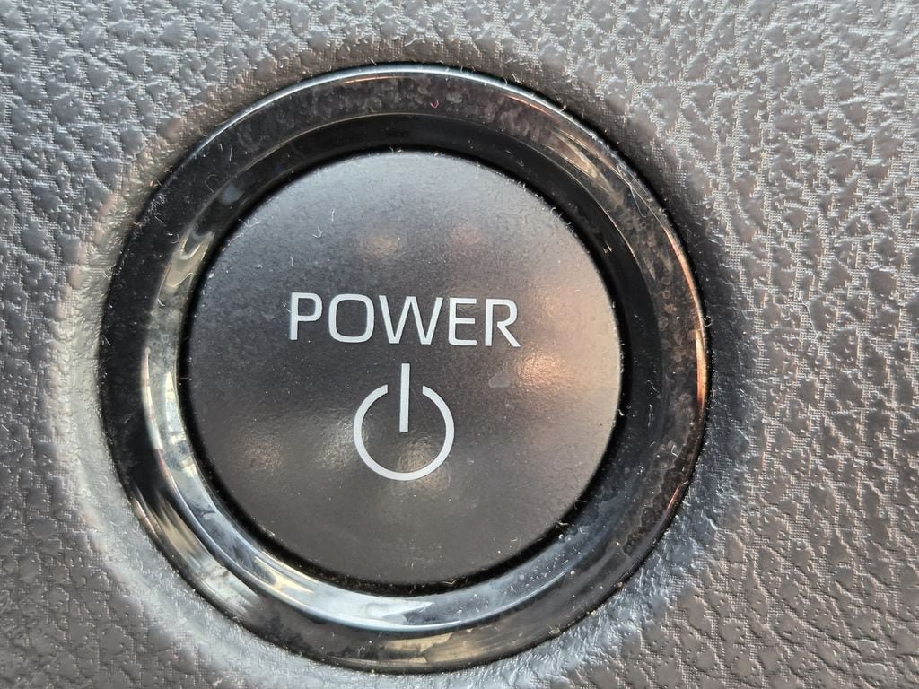 Used 2025 Toyota Camry SE FWD image 22
