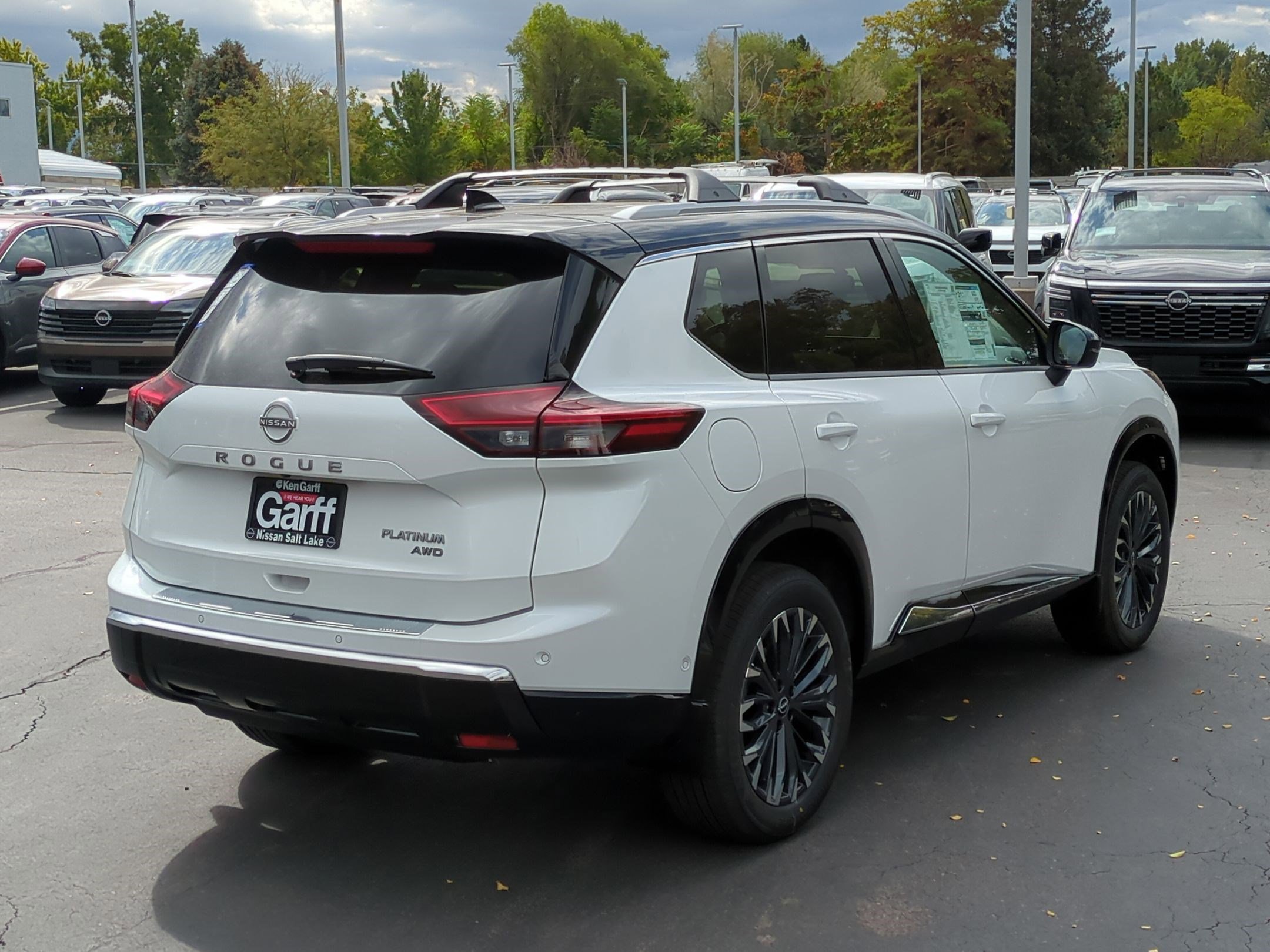 New 2026 Nissan Rogue Platinum w/ Platinum Premium Package image 3