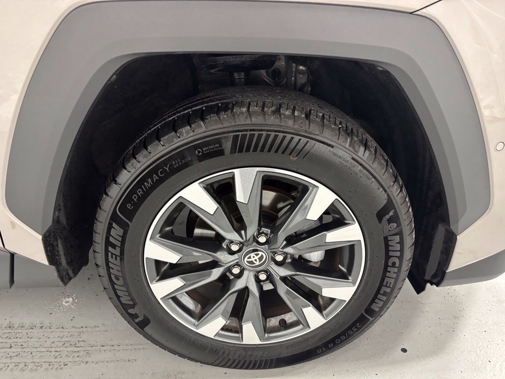 Used 2026 Toyota RAV4 Limited AWD/4WD image 58