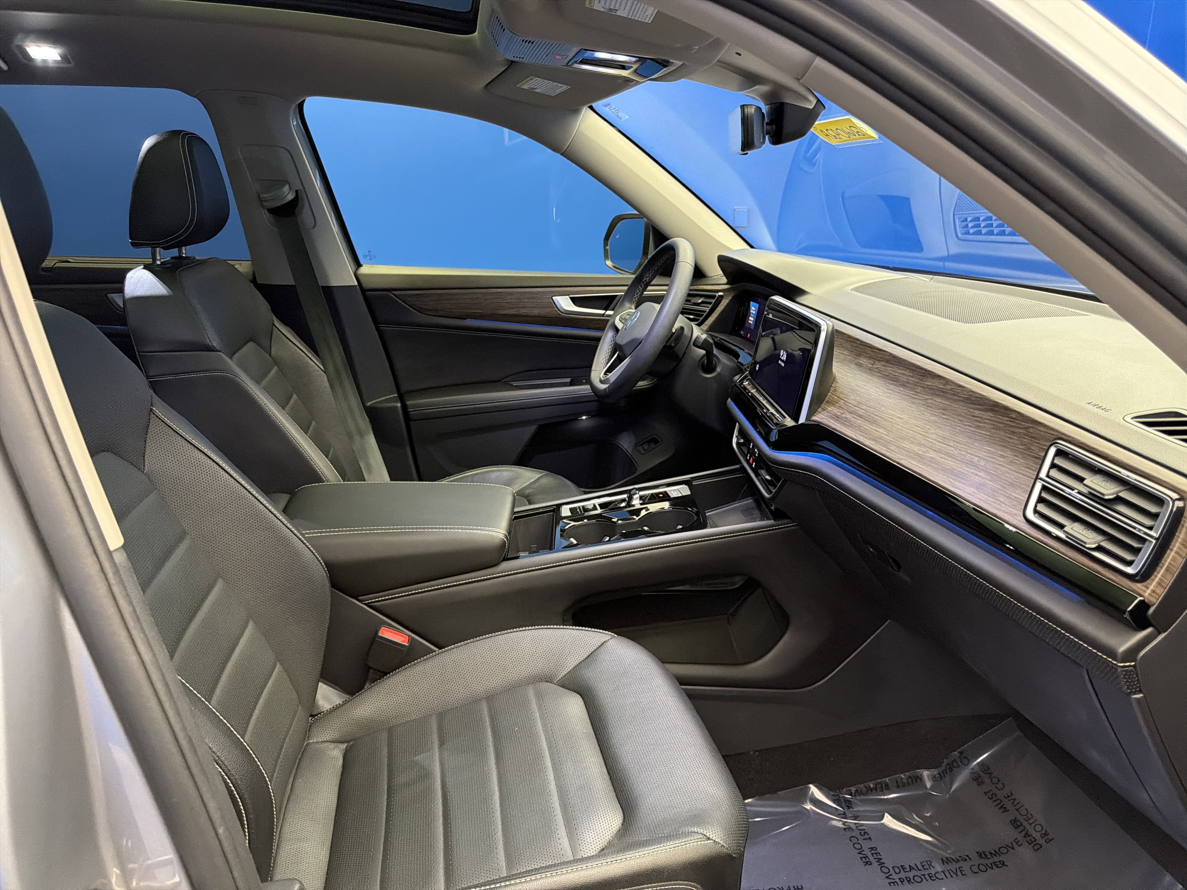 Used 2024 Volkswagen Atlas SEL image 24