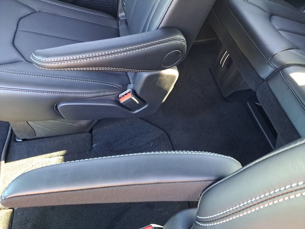 New 2026 Chrysler Pacifica Select FWD image 11