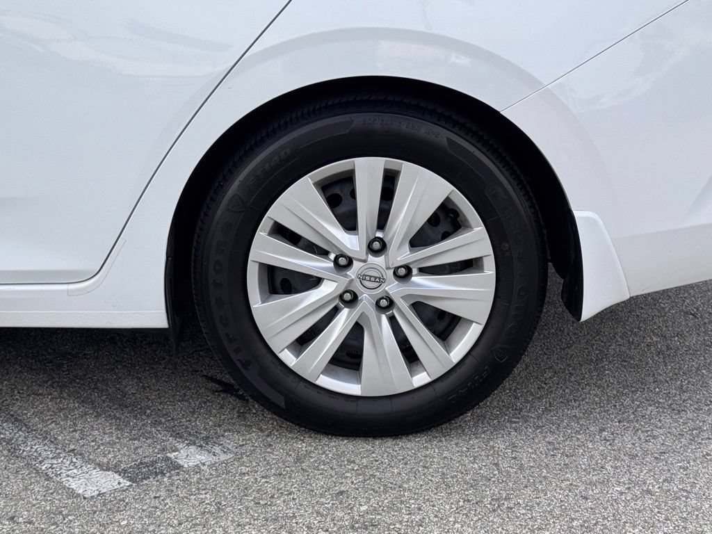 Certified 2024 Nissan Sentra S FWD image 10