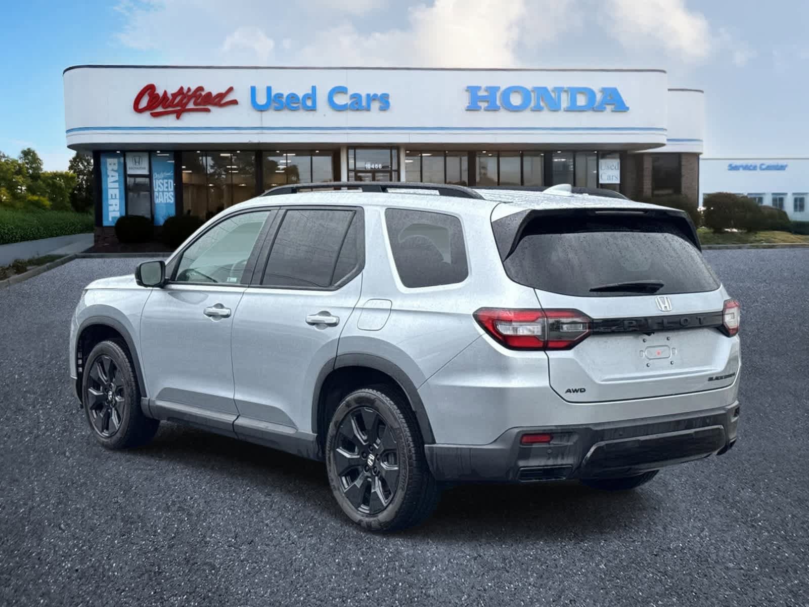 Used 2026 Honda Pilot Black Edition image 3