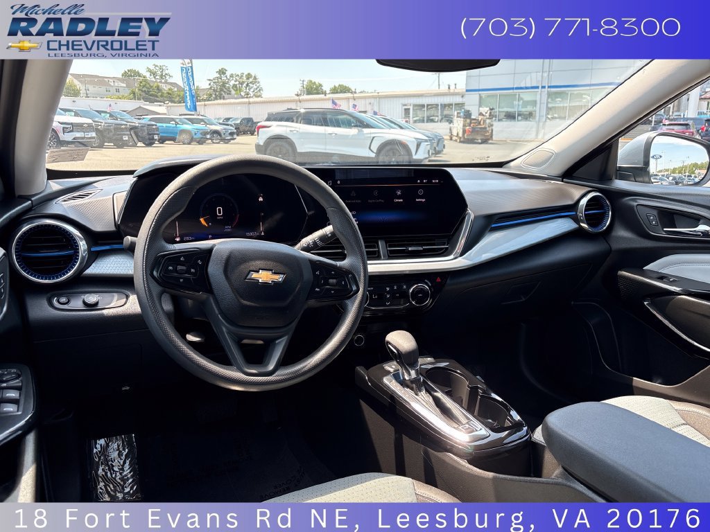 Used 2026 Chevrolet Trax LT FWD image 14
