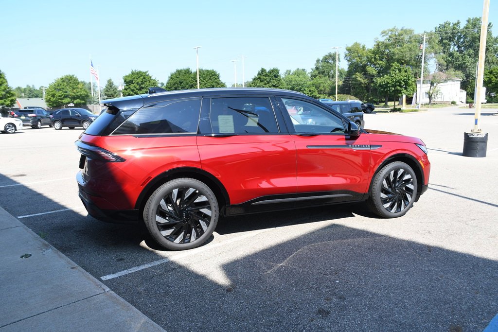 New 2025 Lincoln Nautilus Reserve w/ Jet Appearance Package image 7