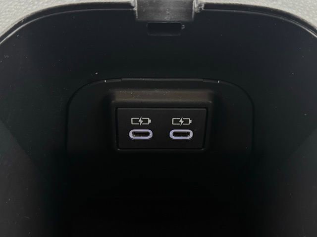 Used 2024 Toyota RAV4 LE image 27