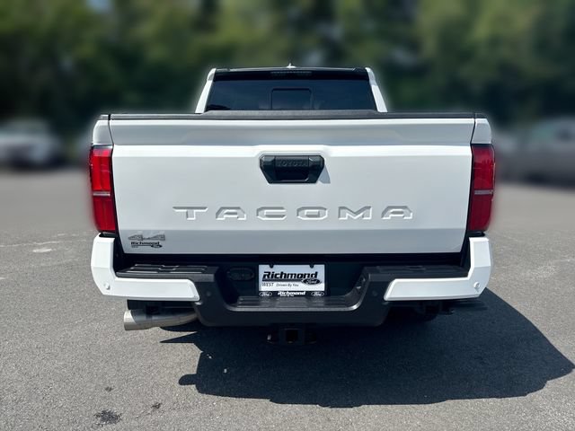 Used 2024 Toyota Tacoma SR5 AWD/4WD image 7