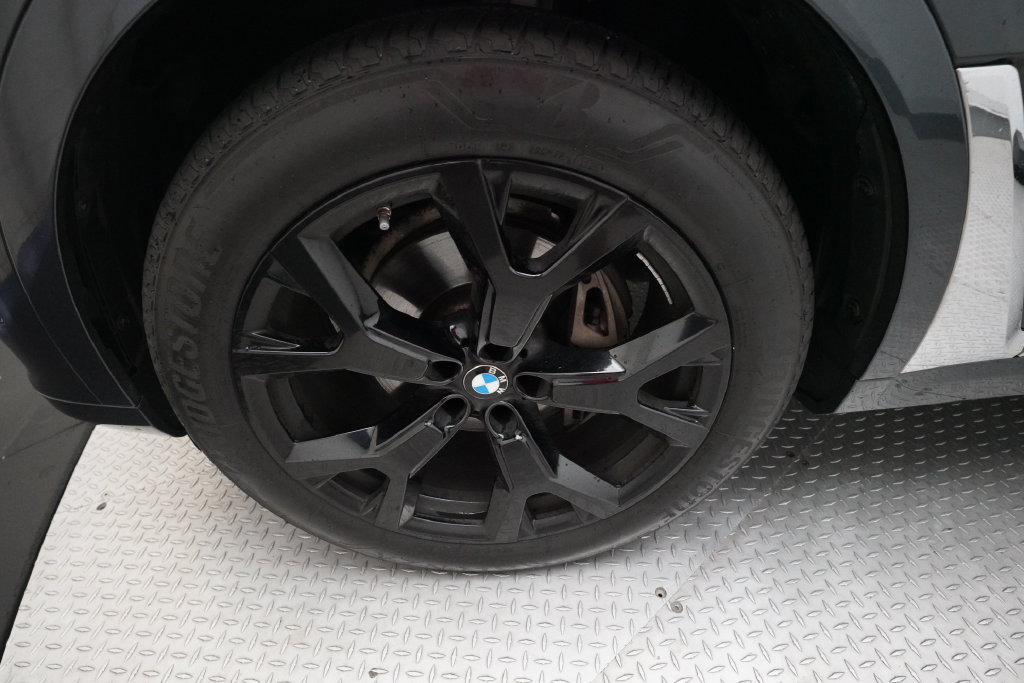 Used 2022 BMW X7 xDrive40i w/ Premium Package AWD/4WD image 27