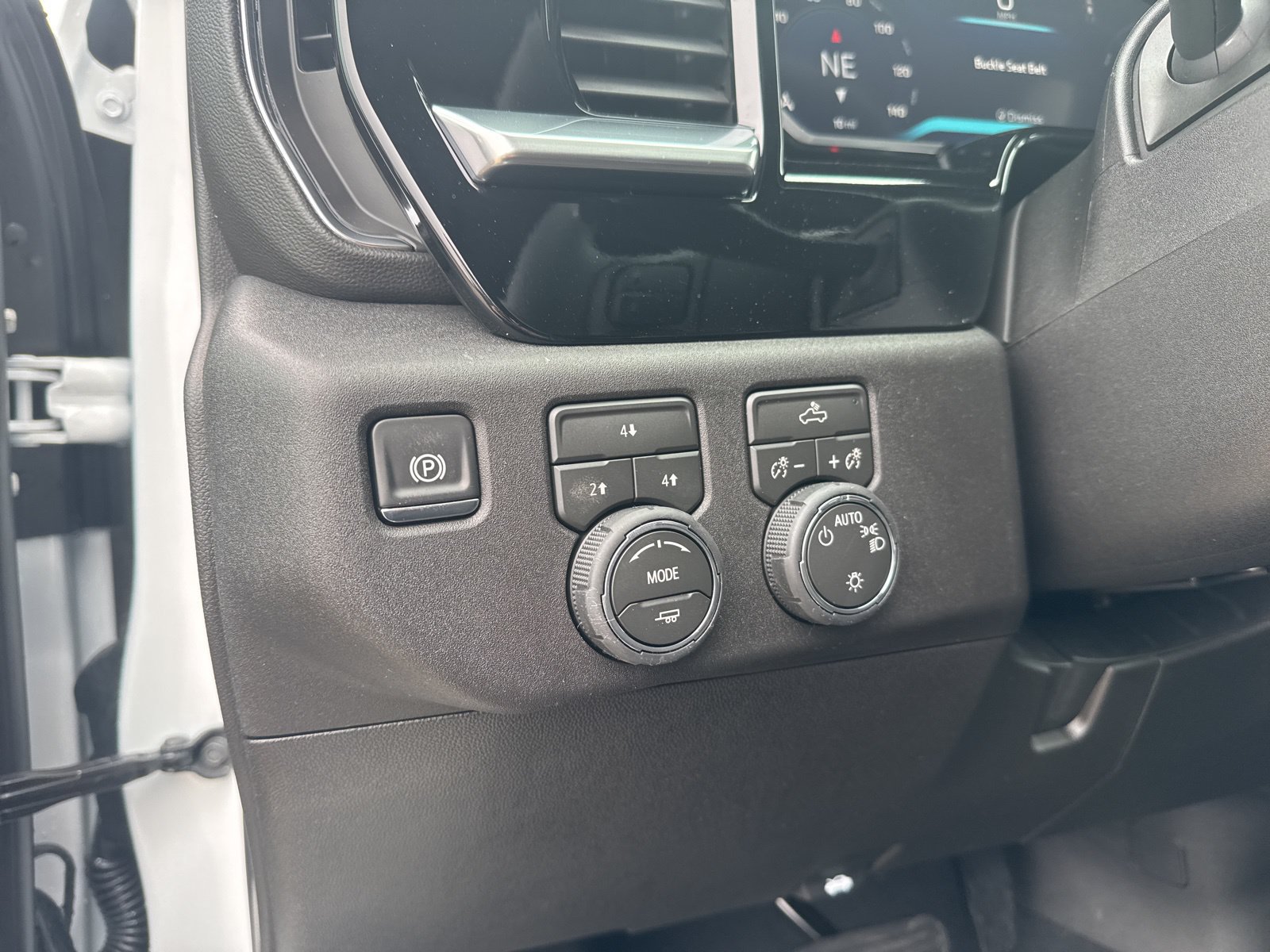 New 2026 Chevrolet Silverado 3500 LT AWD/4WD image 16