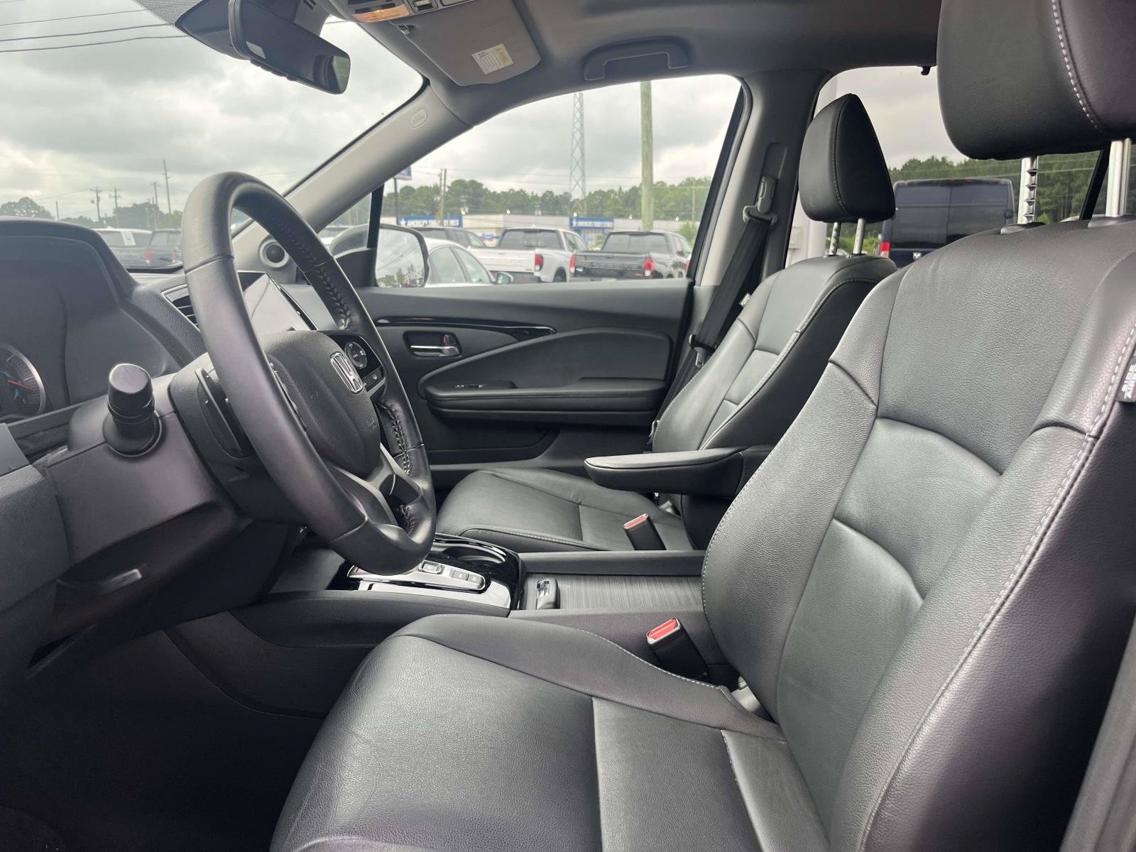 Used 2022 Honda Pilot Touring image 16